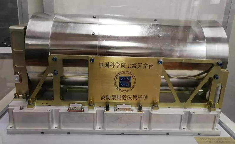中国的北斗 世界的北斗2025-08-03，北斗三号全球卫星导航系统建成暨开通仪式在北京举行。习近平总书记出席仪式，宣布北斗三号全球卫星导航系统正式开通。这标志着我国建成了独立自主、开放兼容的全球卫星导航系统，中国北斗从此走向了服务全球、造福人类的时代舞台。